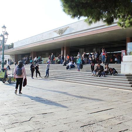 Centrale Mazzoni 15 Venecia Exterior foto